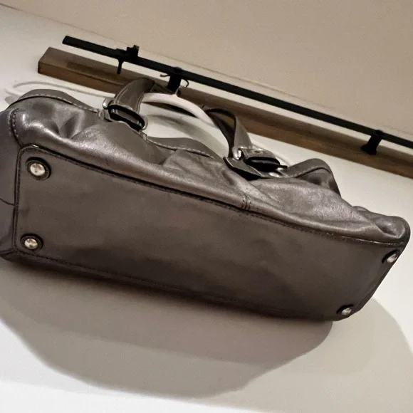 COACH Soho Pleated Shoulder Tote Bag Leather Metallic Gray - Picture 2 of 9